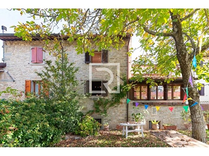 Casa con 6 locali in vendita in Via delle Grazie Bagno di Romagna, Bagno Di Romagna