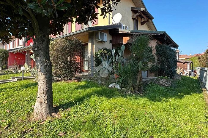 Case in Vendita e in Affitto - 3