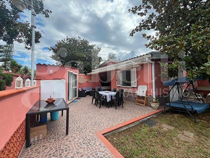 Casa quadrilocale in vendita in Via Antonio Scopelliti, Scalea