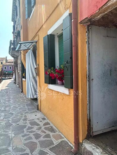 Casa con 7 locali in vendita in Venezia