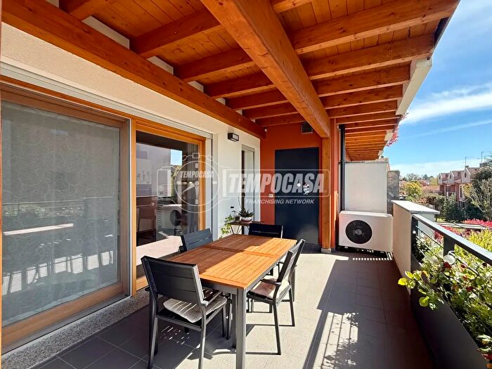 Appartamento quadrilocale in vendita in Via Principale C, Correzzana