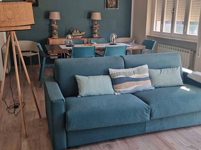 Appartamento quadrilocale in affitto in Lido di Camaiore, Camaiore