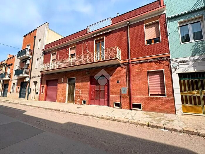 Casa con 6 locali in vendita in Via Taranto, San Severo