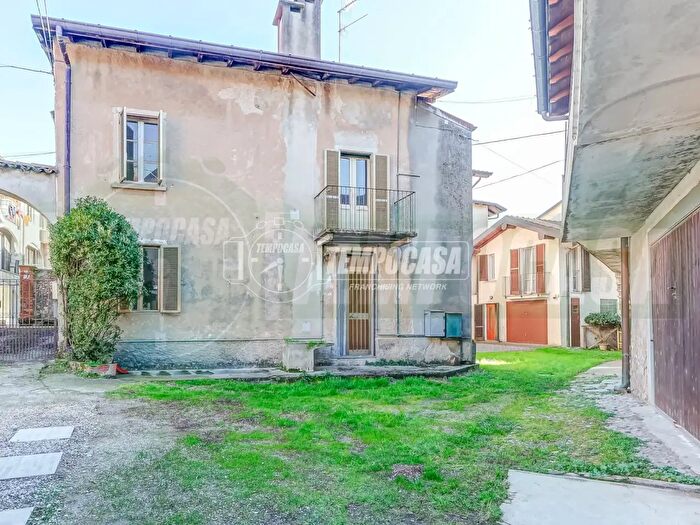 Appartamento bilocale in vendita in Gavirate