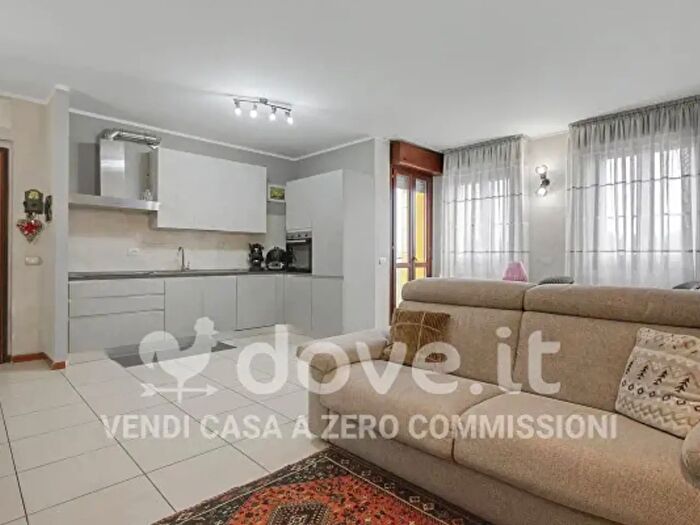 Appartamento trilocale in vendita in Via Magenta, Busto Arsizio