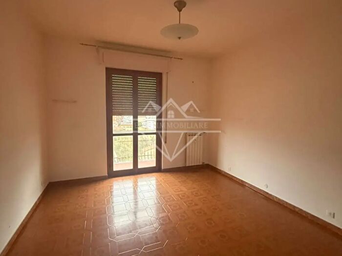 Appartamento quadrilocale in vendita in Carrara