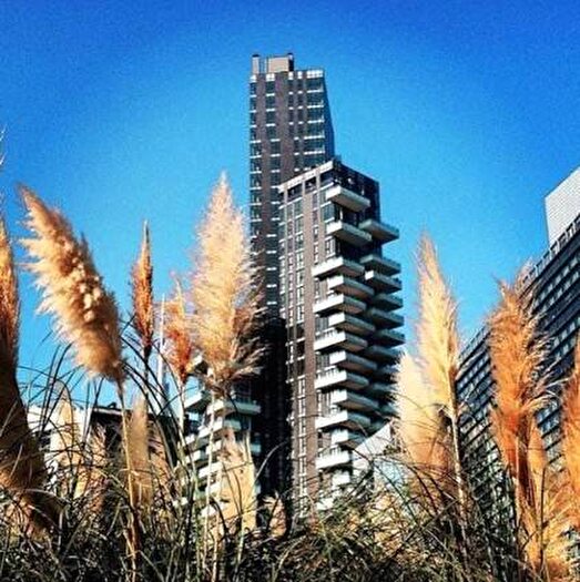 Appartamento bilocale in affitto in Viale della Liberazione, Porta Nuova, Milano