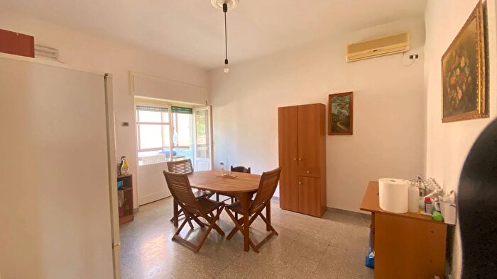 Appartamento con 5 locali in vendita in Via Croce, Taranto