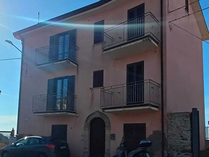 Appartamento con 5 locali in vendita in Via Pollella, San Lucido