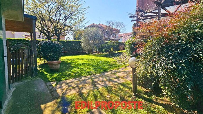 Case in Vendita e in Affitto - 2