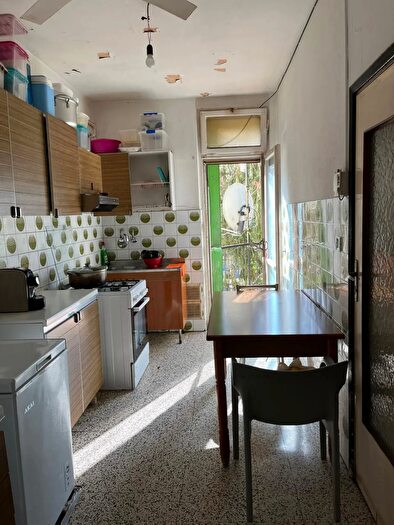 Appartamento trilocale in vendita in Strada Montanara, Parma