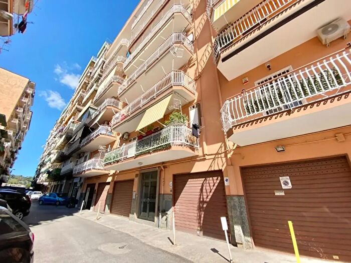 Appartamento bilocale in vendita in Via Francesco Arnaldi, Napoli