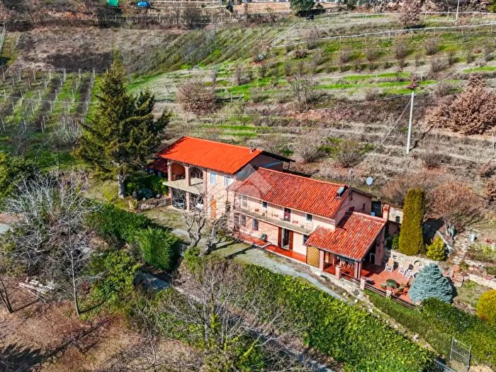 Casa con 5 locali in vendita in Via San Michele, Costigliole Saluzzo