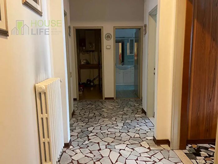 Appartamento trilocale in vendita in Piazza Dolomiti, Recoaro Terme