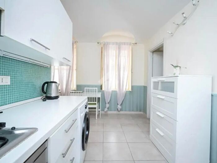 Appartamento bilocale in affitto in Via della Rocca, Torino