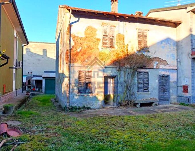 Casa con 5 locali in vendita in Via delle Rose, Castiglione DAdda