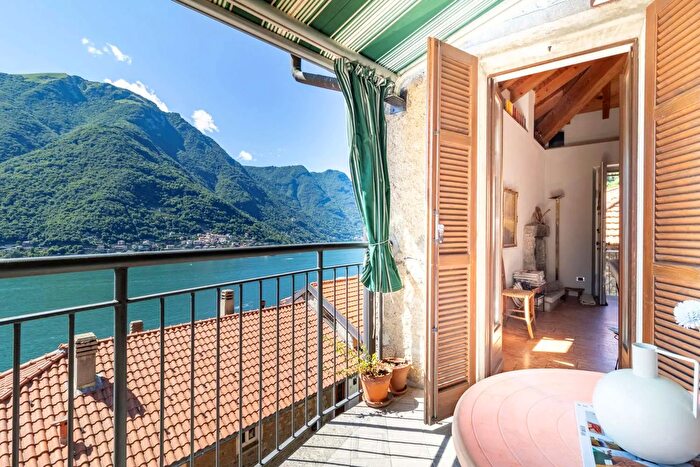 Casa quadrilocale in vendita in Via al Prato, Pognana Lario