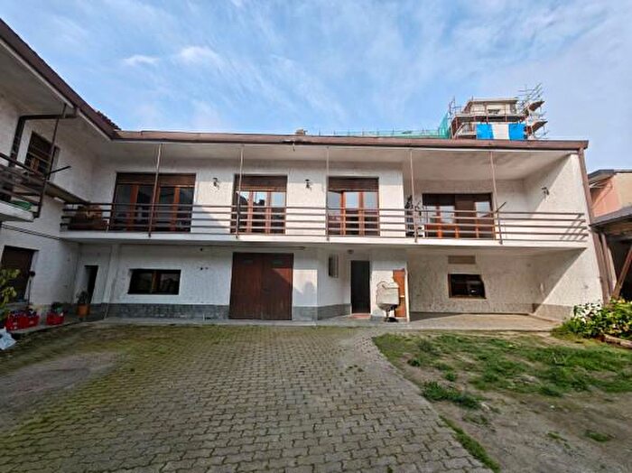 Casa quadrilocale in vendita in Via Leinì, Caselle Torinese