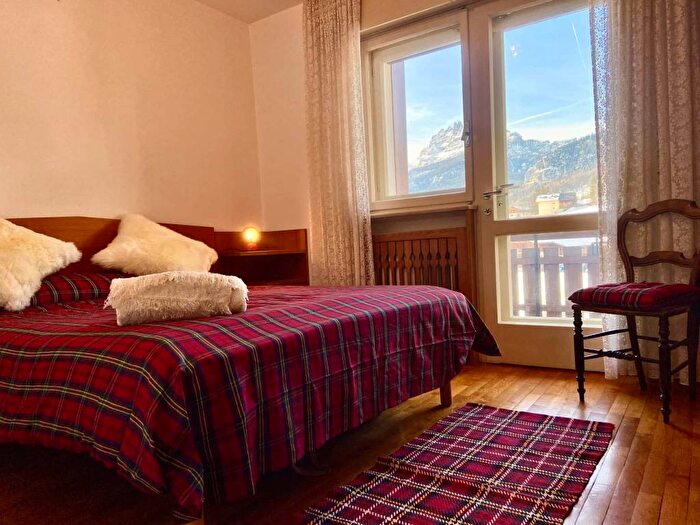 Appartamento trilocale in affitto in Via Cesare Battisti, Centro, Cortina d'Ampezzo