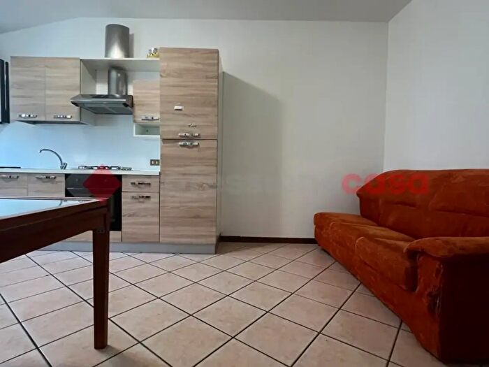 Appartamento bilocale in vendita in Via PPerolari, Lendinara