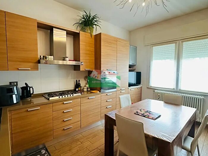 Casa con 10 locali in vendita in Via della Battaglia, Ravenna