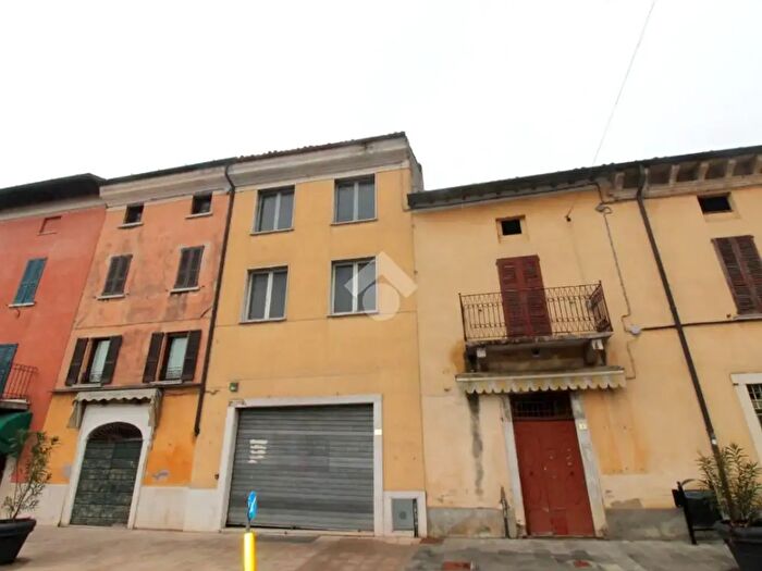 Casa quadrilocale in vendita in Via IV Novembre, Borgosatollo
