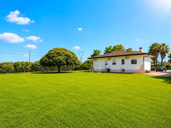 Casa con 5 locali in vendita in Strada del Passo, Latina