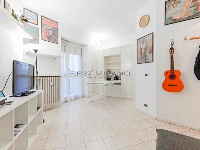 Appartamento bilocale in vendita in Via Caterina da Forlì, Milano