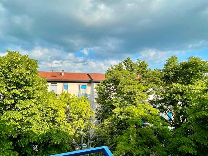 Appartamento bilocale in affitto in Via Lussingrande, Casazza, Brescia