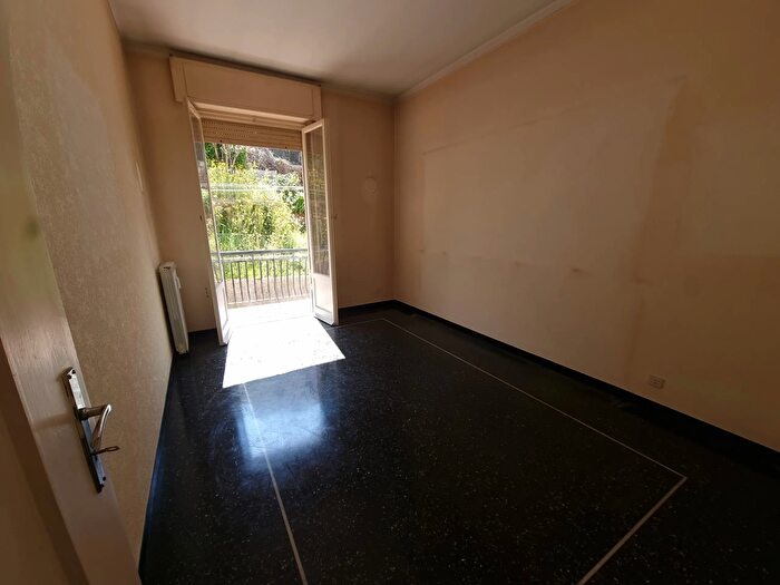 Appartamento con 6 locali in vendita in Salita Serra Riccò, Genova