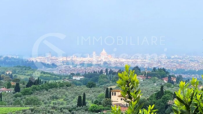 Appartamento quadrilocale in affitto in Via Roma, Bagno A Ripoli