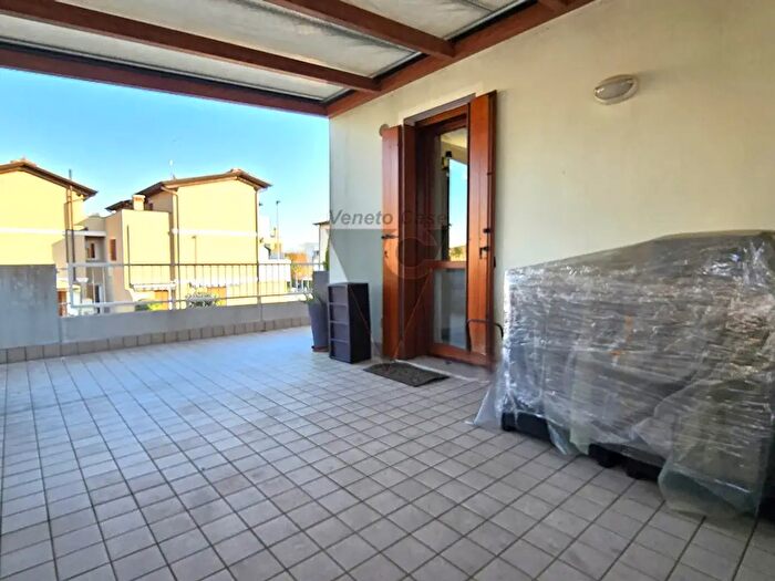 Appartamento quadrilocale in vendita in Via Tintoretto, Fosso