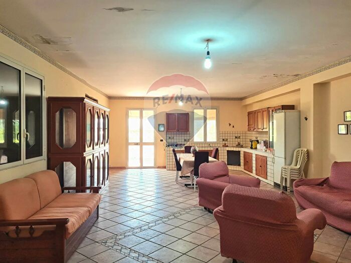 Casa quadrilocale in vendita in Contrada Burrione, Lentini