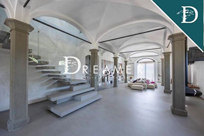 Casa con 6 locali in vendita in Via di Gugliano, Pistoia