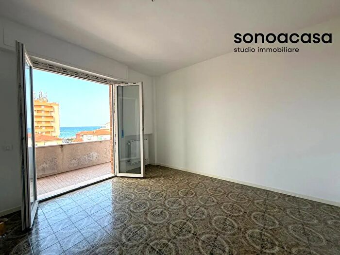 Appartamento trilocale in vendita in Via Quattro Novembre, Mondolfo