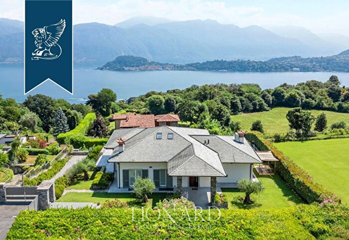 Casa con 6 locali in vendita in Griante