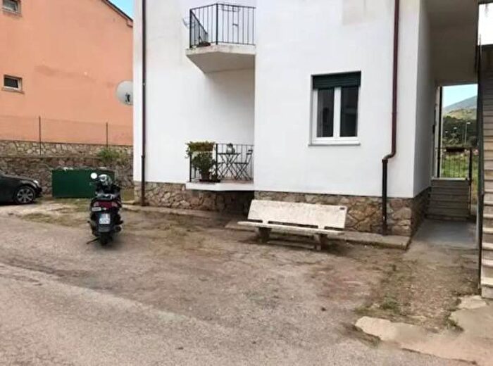 Appartamento trilocale in vendita in Villaggio Togliatti, Rio