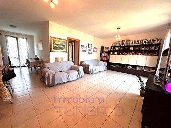 Casa con 5 locali in vendita in Misano Adriatico