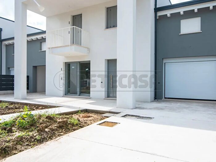 Casa con 7 locali in vendita in Via Villarappa, Santa Giustina In Colle