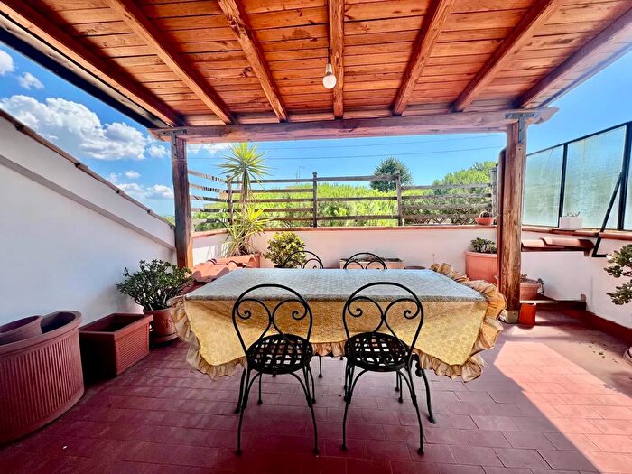 Appartamento bilocale in vendita in Via Francesco Cocco Ortu, Roma