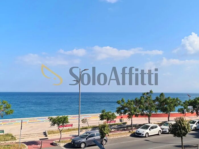 Appartamento trilocale in affitto in Catanzaro