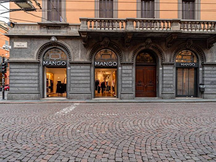 Casa trilocale in affitto in Corso Canalgrande, Centro Storico, Modena