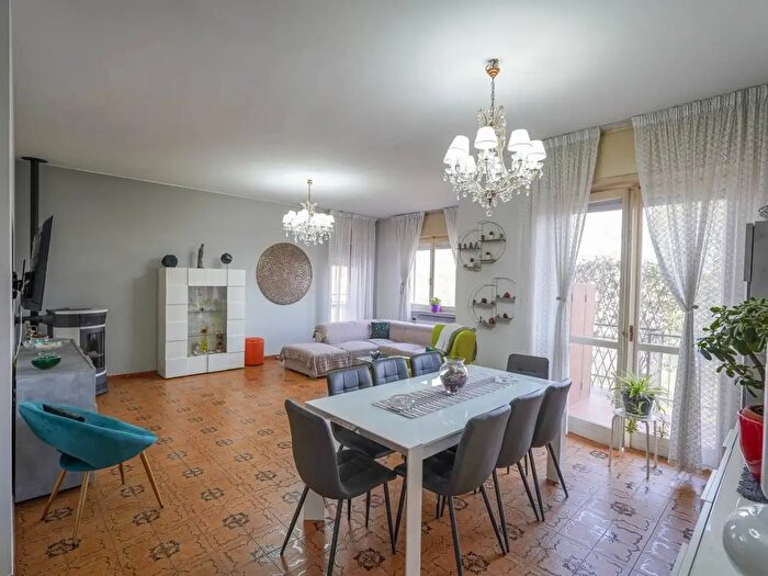 Appartamento quadrilocale in vendita in Umberto, Arcene