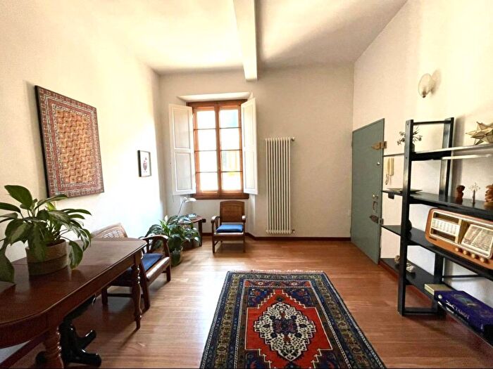 Appartamento con 5 locali in affitto in Via Giuseppe Montanelli, San Marco SS Annunziata, Firenze