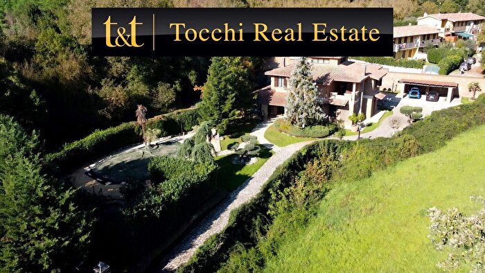 Casa con 9 locali in vendita in Fontanasecca, Fabrica Di Roma