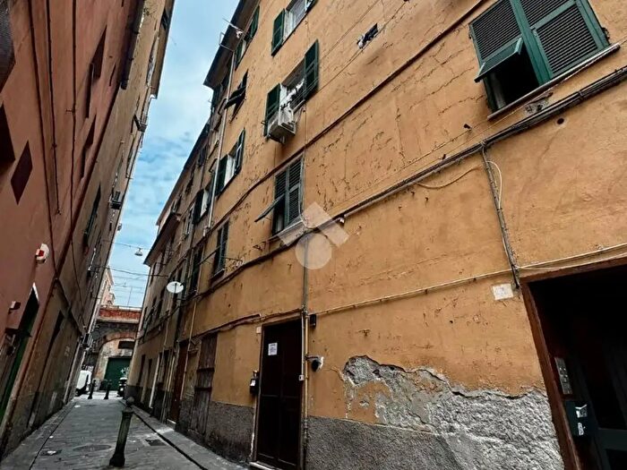 Appartamento bilocale in vendita in Vico Angelo Raffetto, Genova