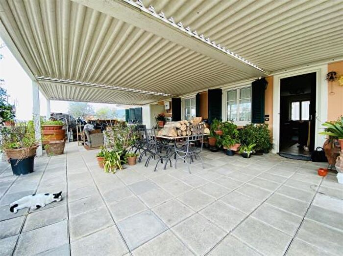 Appartamento con 6 locali in vendita in Via Sbarra, Porcari