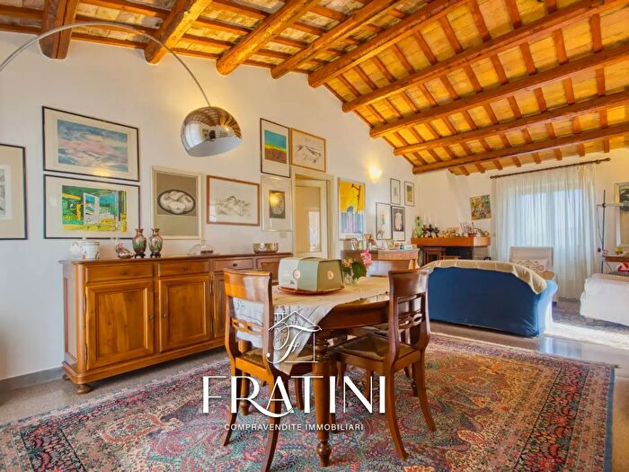 Casa con 10 locali in vendita in Contrada Cese, Castel Di Lama