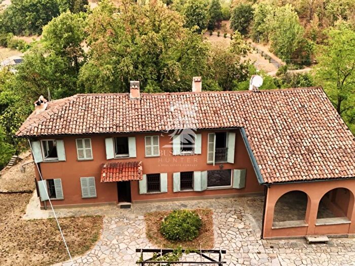 Casa con 6 locali in vendita in Strada Valmanera, Collina Volta, Asti