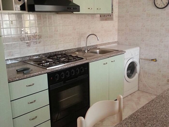 Appartamento trilocale in affitto in Via Giorgio Morandi, Centro, Sinnai